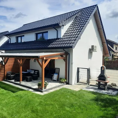 Na Skraju - - Rekreacyjne Lokal D Ferienhaus